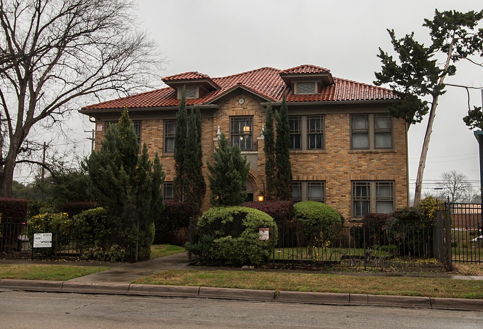 Photograph of 4928 Bryan Street Apartments