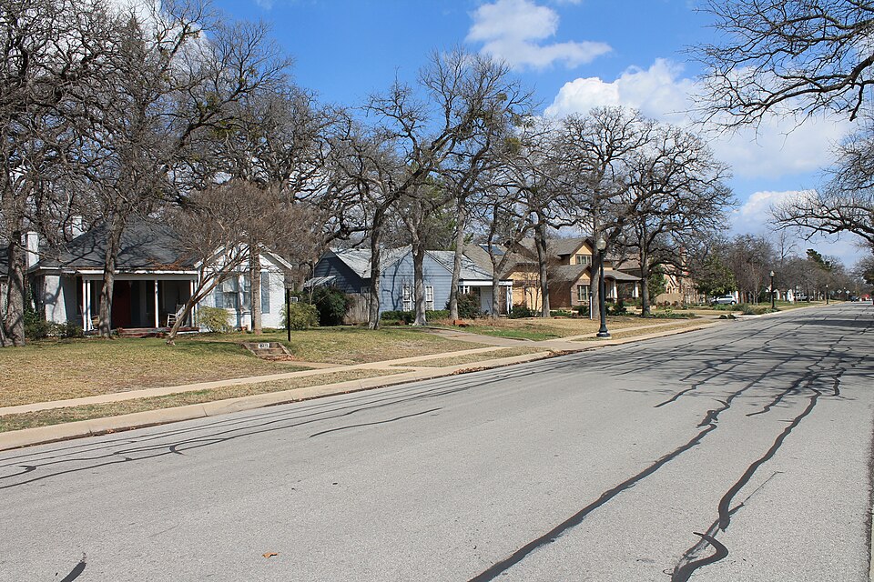 Photograph of Oakhurst Historic District