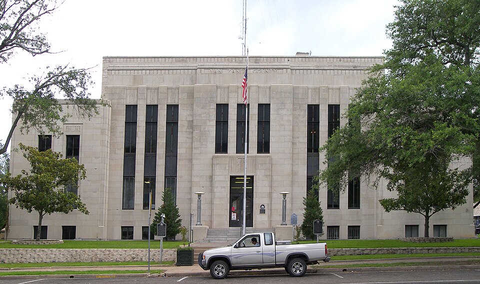 Photograph of Van Zandt County Courthouse