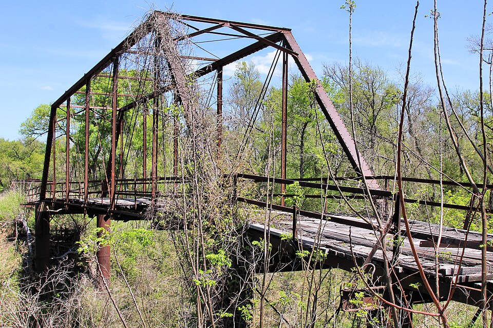 Photograph of Lower Elgin Road Bridge at Wilbarger Creek