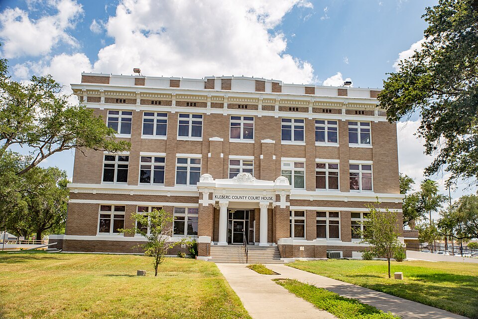 Photograph of Kleberg County Courthouse