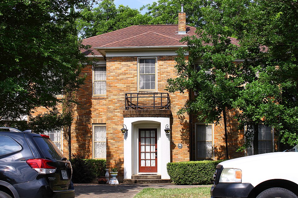 Photograph of Roberts Clinic