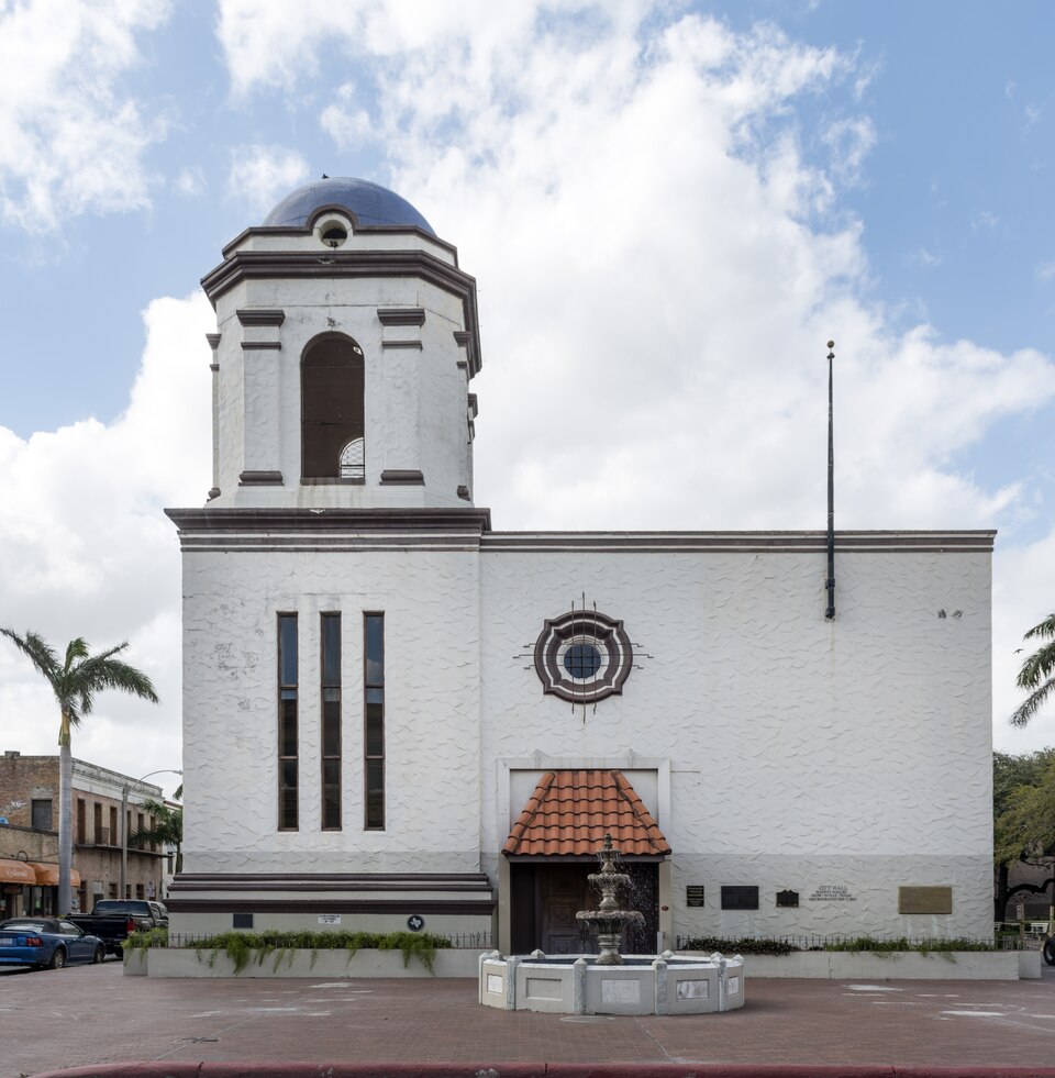 Photograph of City Hall and Market House