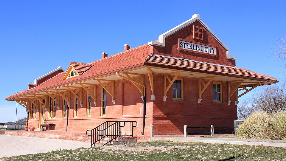 Photograph of Sterling City Gulf, Colorado & Santa Fe Railway Passenger Depot