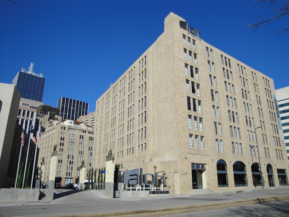 Photograph of Santa Fe Terminal Building No. 4