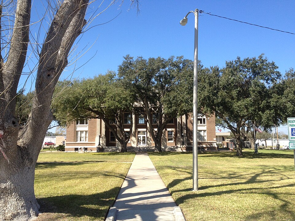 Photograph of Brooks County Courthouse