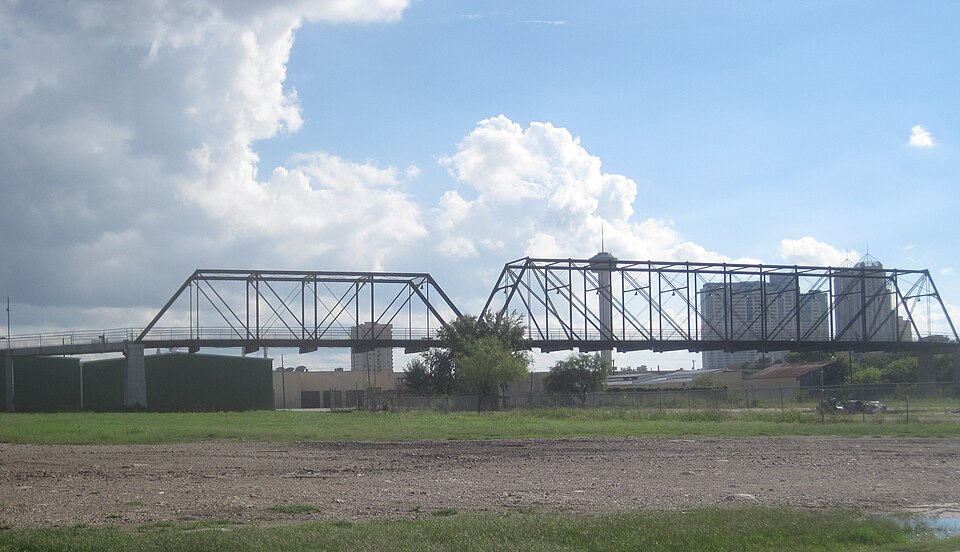 Photograph of Hays Street Bridge