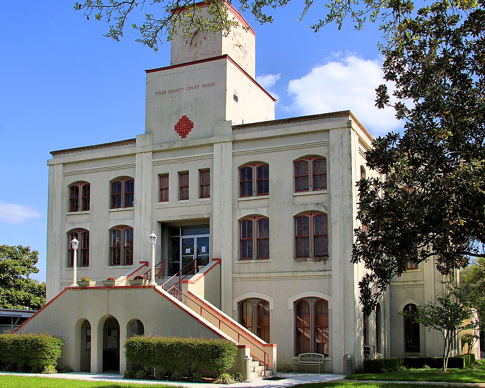 Photograph of Tyler County Courthouse