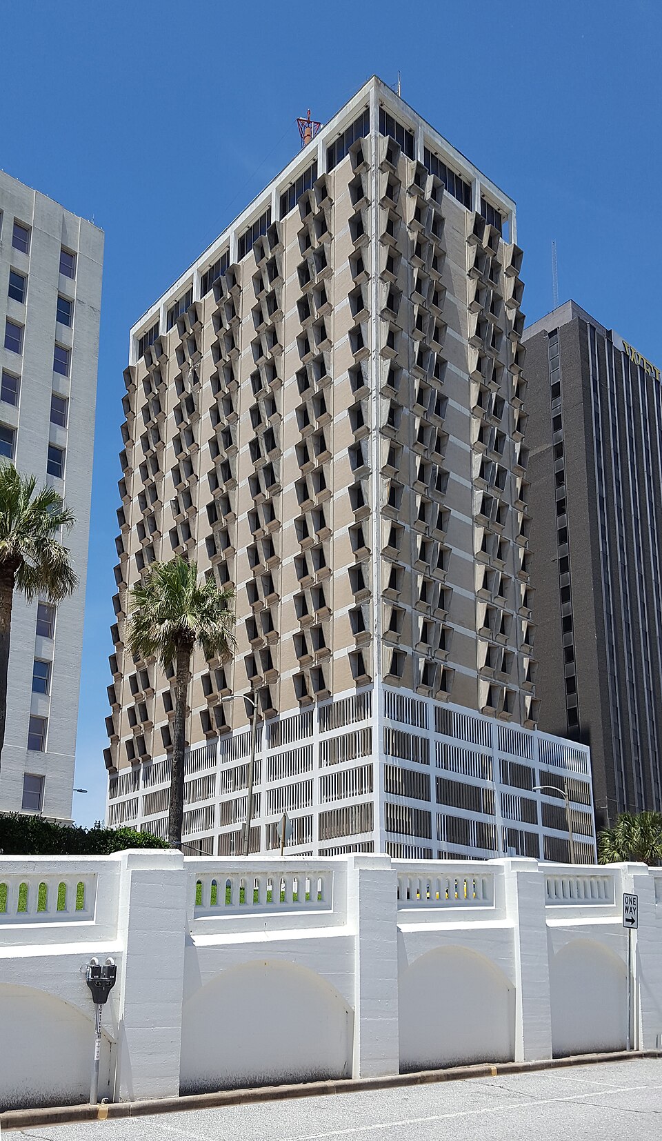 Photograph of 600 Building