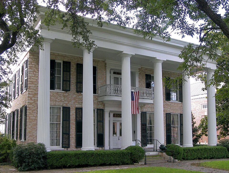 Photograph of Neill-Cochran House