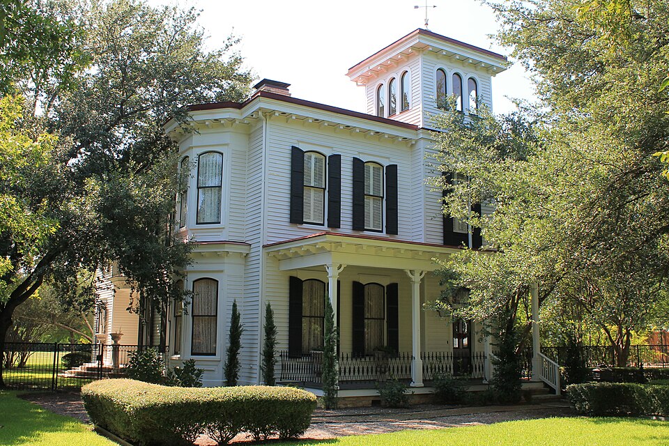 Photograph of Tinnen House