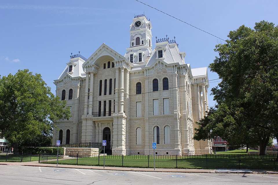 Photograph of Hill County Courthouse