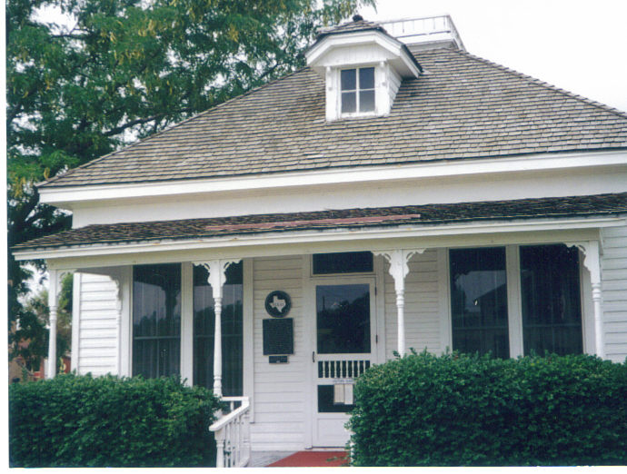 Photograph of Carson County Square House Museum