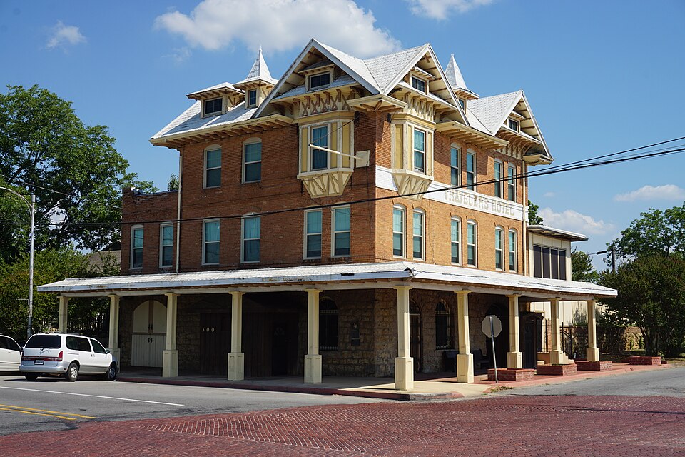 Photograph of Ernst Martin Kohl Building