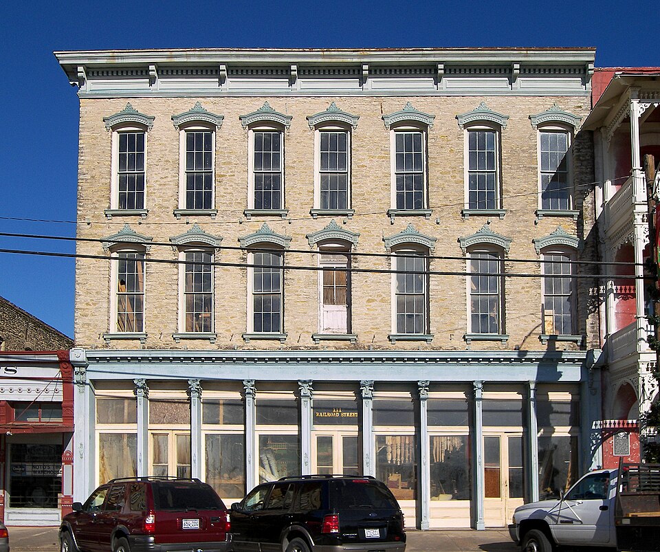 Photograph of P.A. Smith Hotel