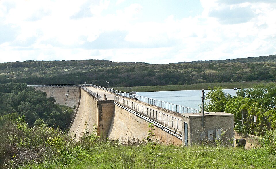 Photograph of Medina Dam