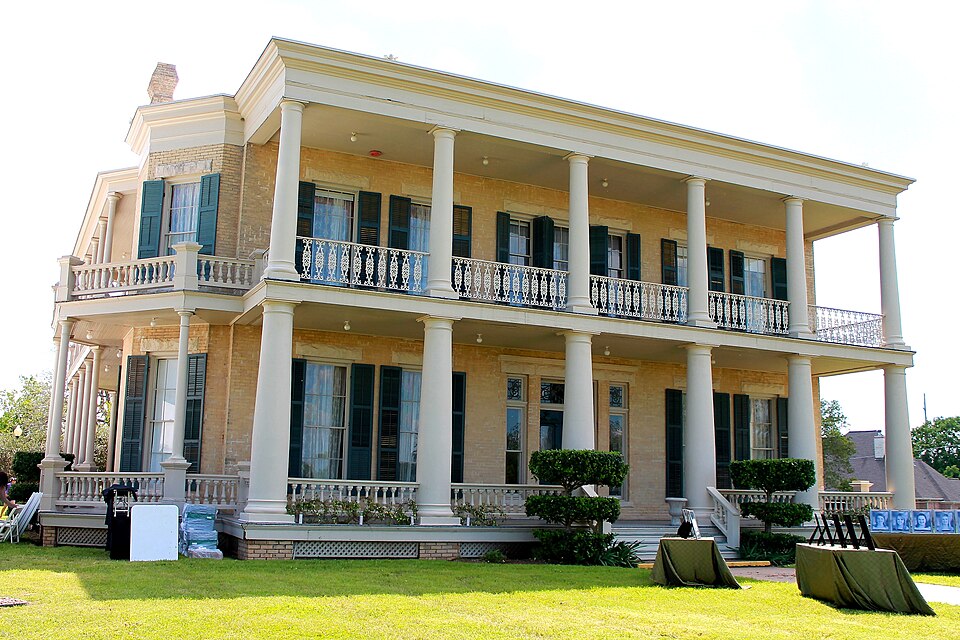 Photograph of Giddings-Stone Mansion