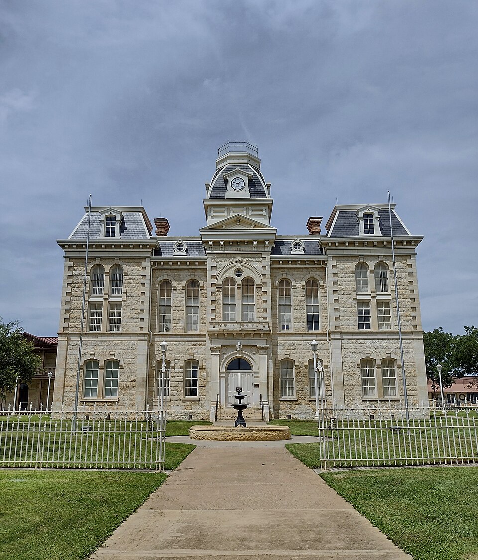Photograph of Robertson County Courthouse