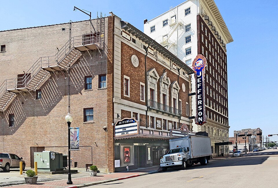 Photograph of Jefferson Theatre