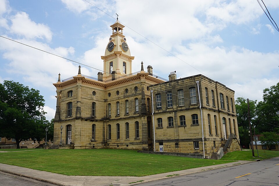 Photograph of Red River County Courthouse