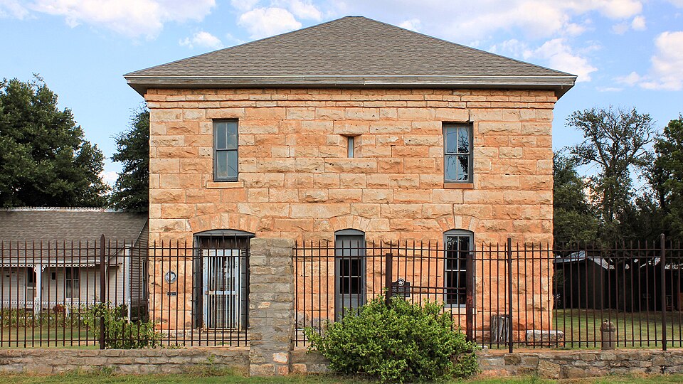 Photograph of Old Taylor County Courthouse and Jail