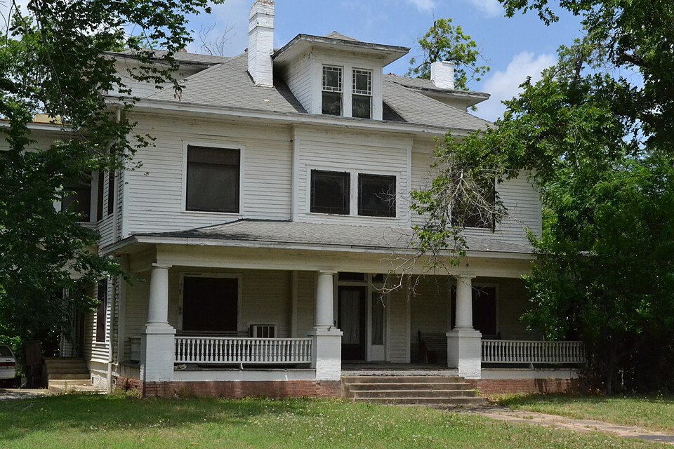 Photograph of Maynard, W. E., House