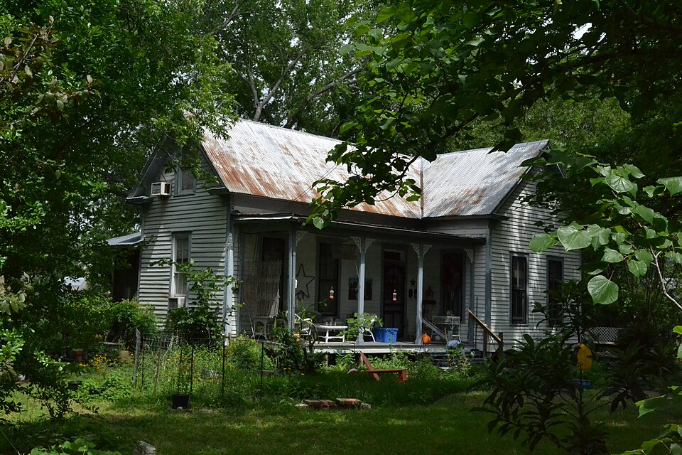 Photograph of House at 1308 Fayette St.