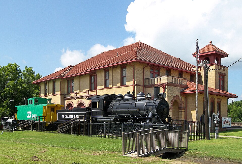 Photograph of Trinity and Brazos Valley Railroad Depot and Office Building