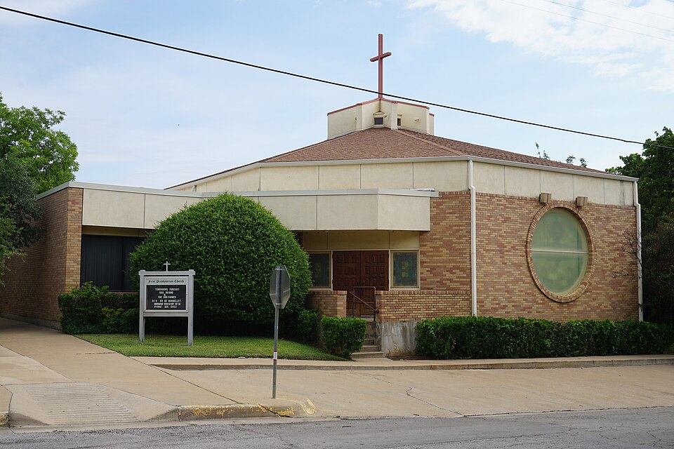 Photograph of First Presbyterian Church