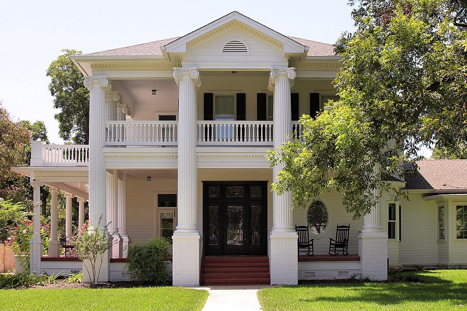 Photograph of University Avenue-Elm Street Historic District