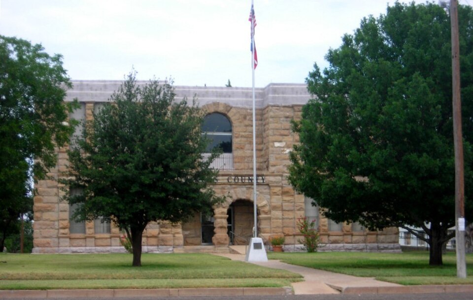 Photograph of Dickens County Courthouse and Jail