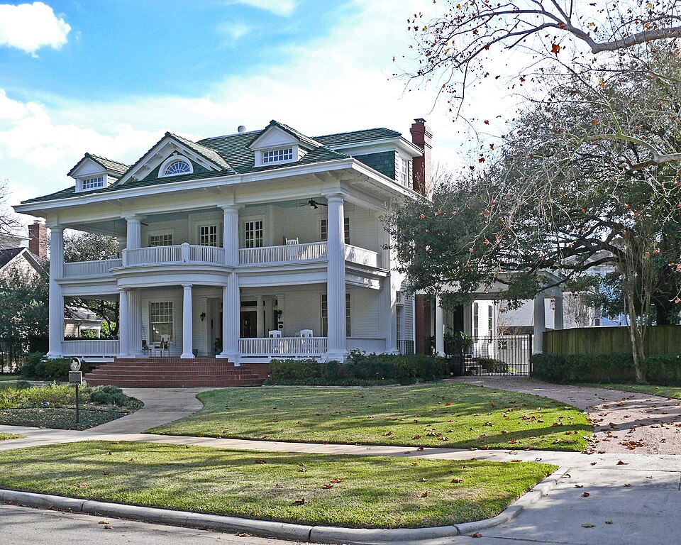 Photograph of Courtlandt Place Historic District
