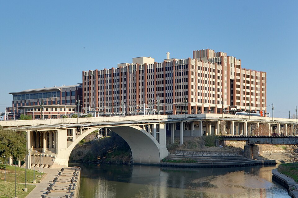 Photograph of Merchants and Manufacturers Building