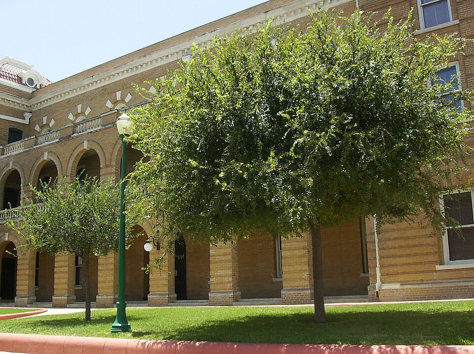 Photograph of Webb County Courthouse