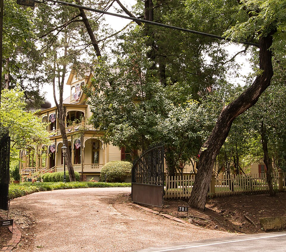 Photograph of Moffett-Cox House
