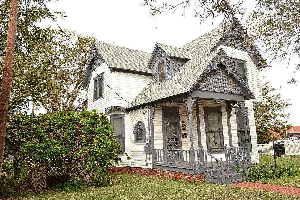 Photograph of Brown-Dorsey House