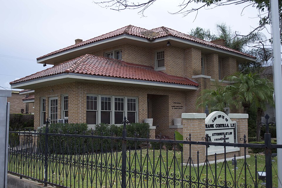 Photograph of Enrique Manautou House