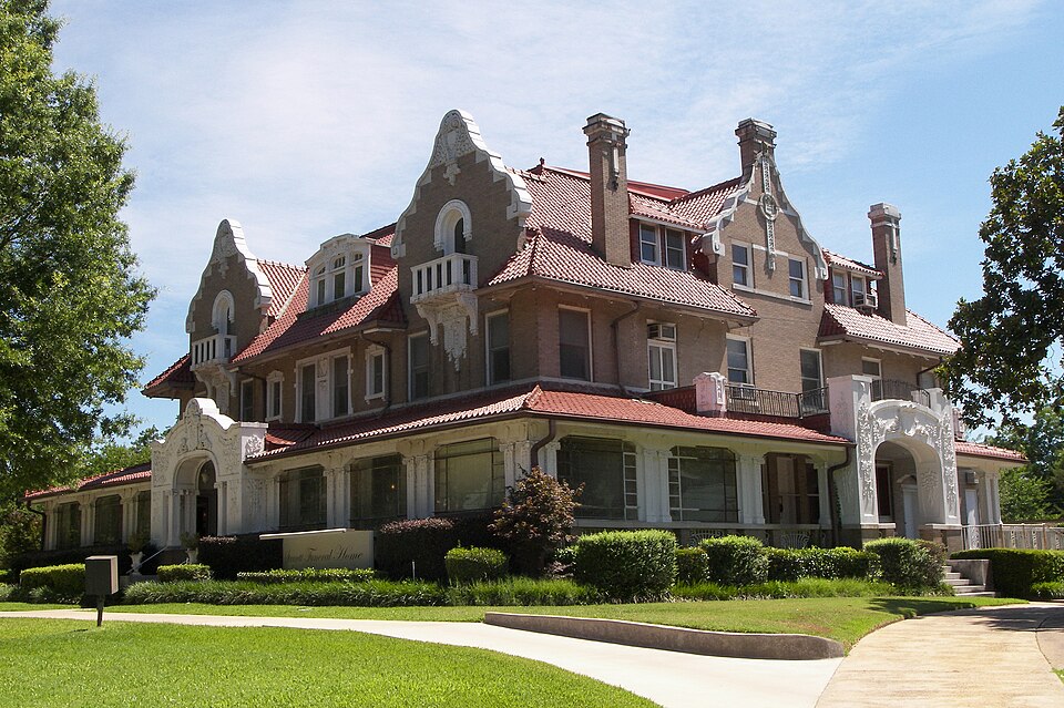 Photograph of Scott-Roden Mansion
