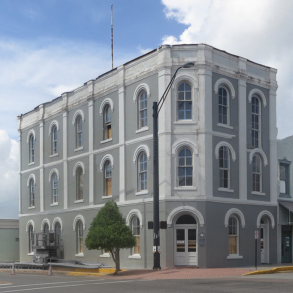 Photograph of Bassett and Bassett Banking House