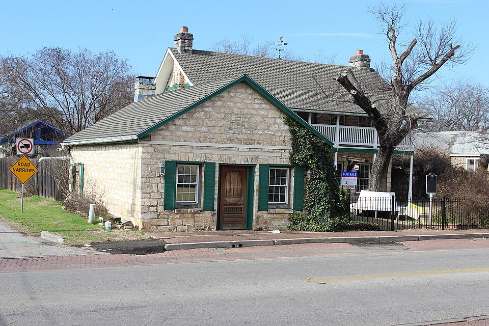 Photograph of Round Rock Post Office and William M. Owen House