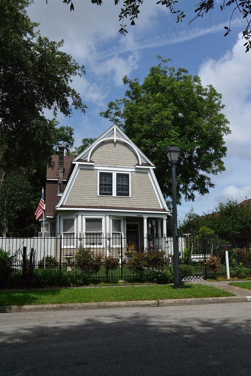 Photograph of House at 1443 Allston Street