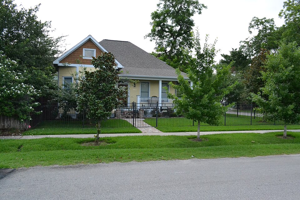 Photograph of House at 2402 Rutland Street