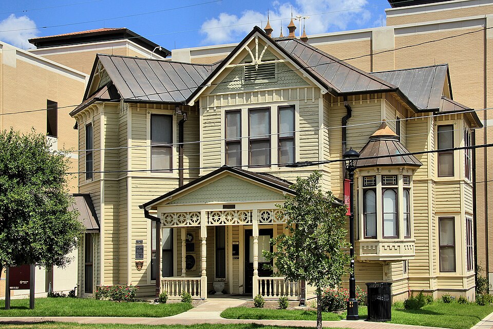 Photograph of Hutchison House