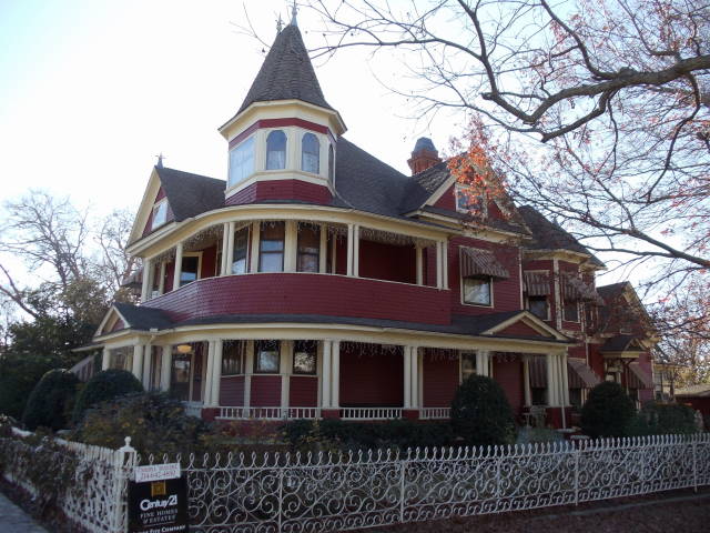 Photograph of Strickland-Sawyer House