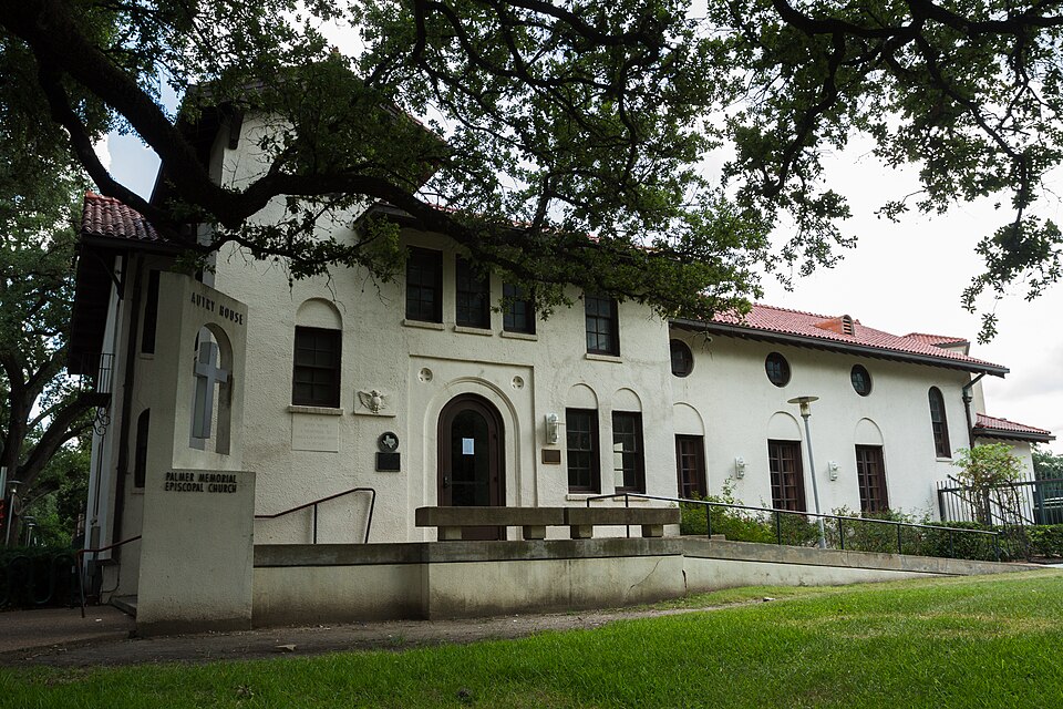 Photograph of Edward Albert Palmer Memorial Chapel and Autry House