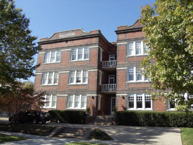 Photograph of Viola Courts Apartments