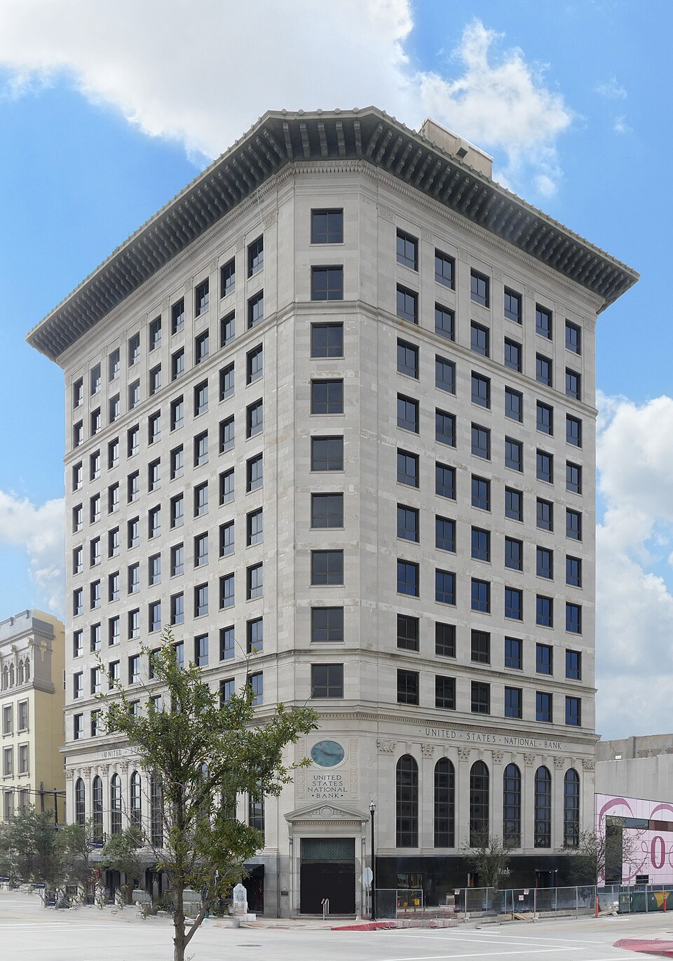 Photograph of U.S. National Bank