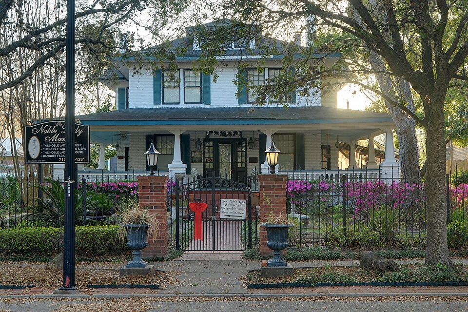 Photograph of Coop, Dr. B. F., House