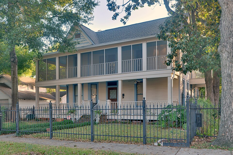Photograph of Ezzell House