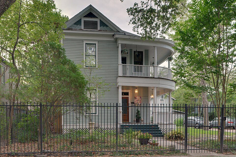 Photograph of House at 1210 Harvard Street